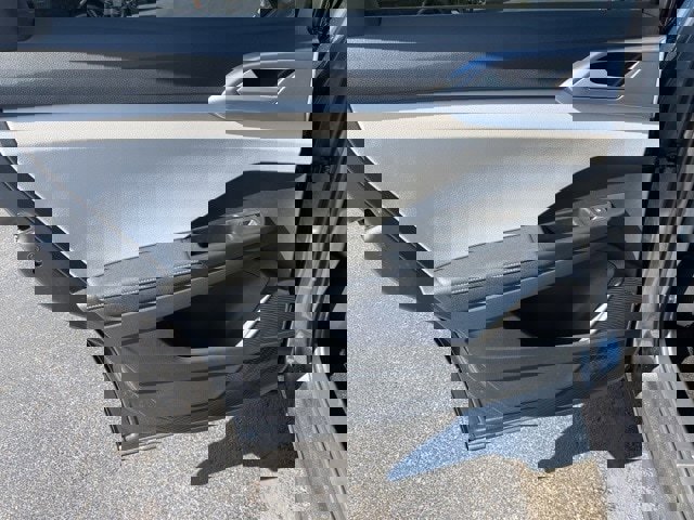 New 2025 Volkswagen Taos SE image 62