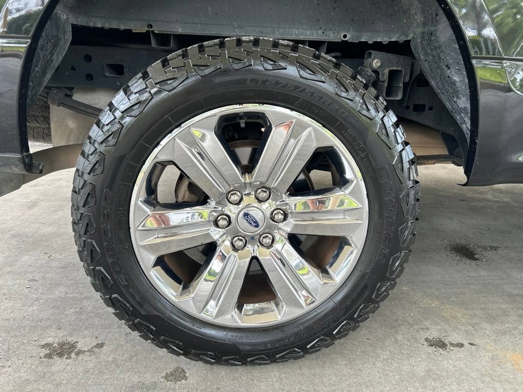 Used 2019 Ford F150 XLT w/ Equipment Group 302A Luxury AWD/4WD image 23