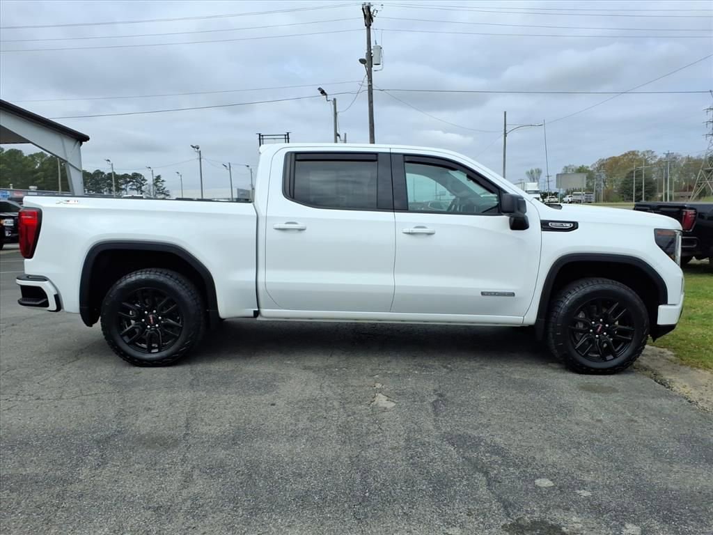 Used 2022 GMC Sierra 1500 Elevation w/ X31 Off-Road Package AWD/4WD image 8