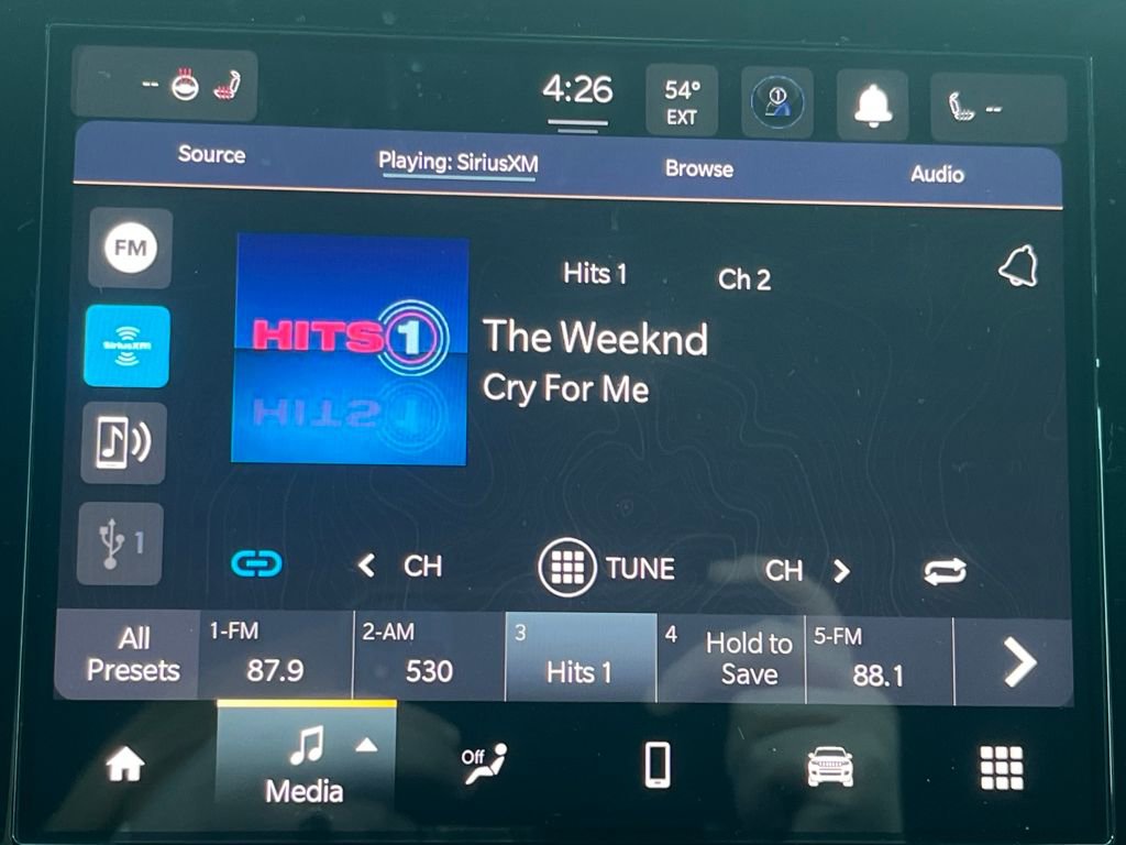 New 2025 Jeep Grand Cherokee Laredo image 11