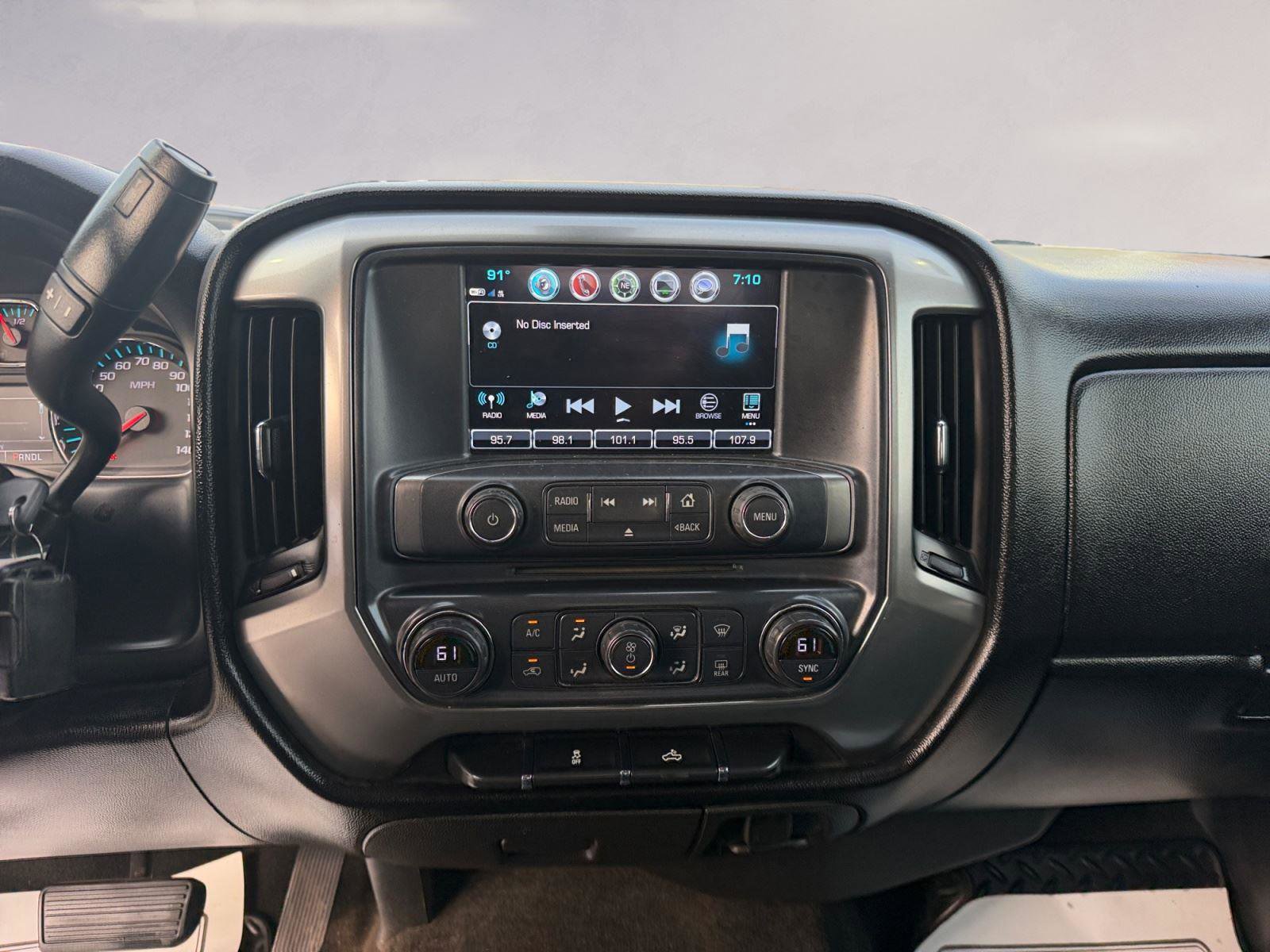 Used 2018 Chevrolet Silverado 1500 LT w/ LT Eassist Package image 11