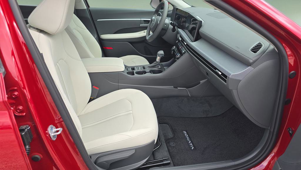 New 2026 Hyundai Sonata SE FWD image 24