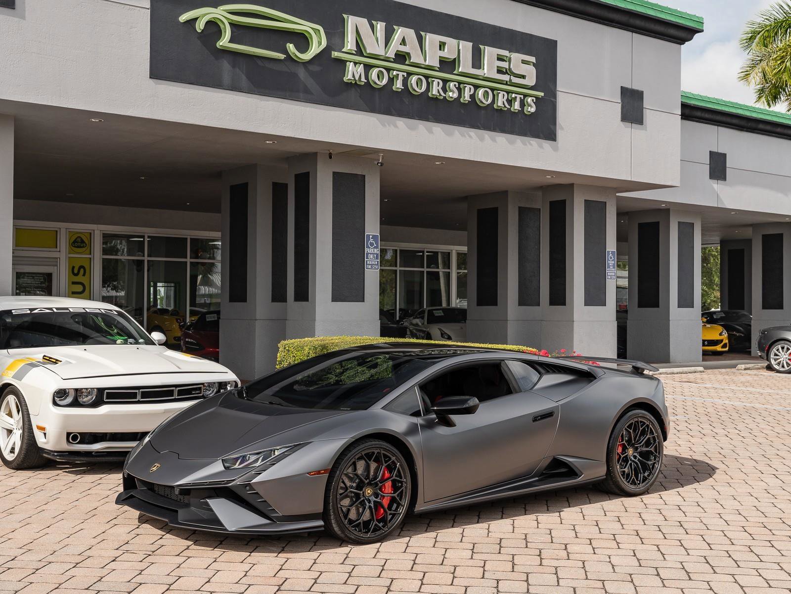 Used 2024 Lamborghini Huracan Tecnica image 27
