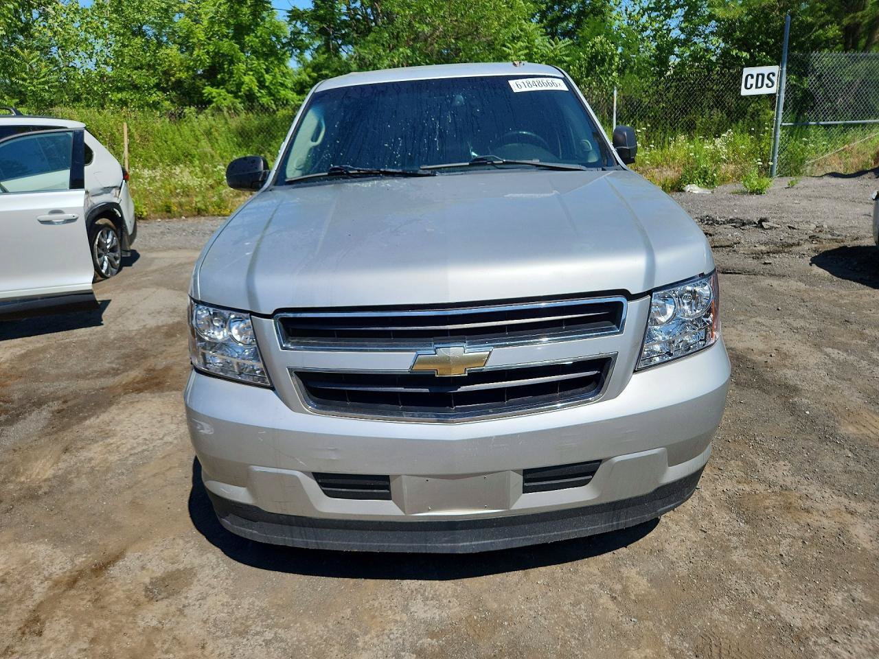 Used 2011 Chevrolet Tahoe 4WD Hybrid image 2