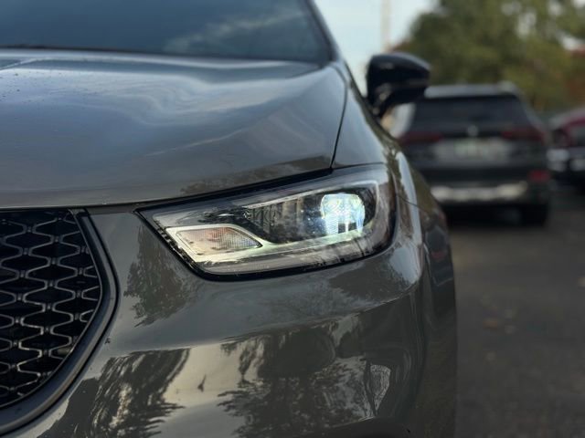 Used 2025 Chrysler Pacifica Limited image 7