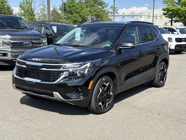 Used 2024 Kia Seltos EX FWD image 2