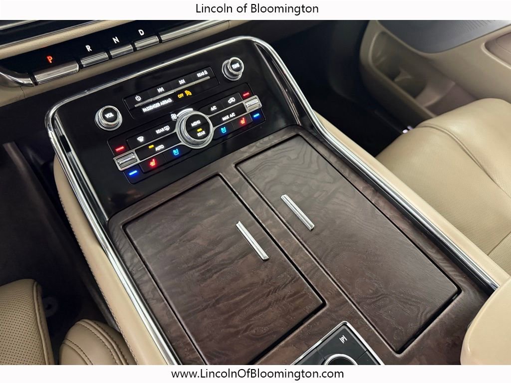 Certified 2024 Lincoln Navigator L Reserve AWD/4WD image 30
