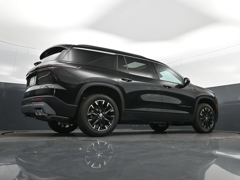 New 2026 Chevrolet Traverse LT w/ Sun and Wheel Package FWD image 42