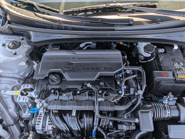 Used 2025 Hyundai Elantra Limited FWD image 22