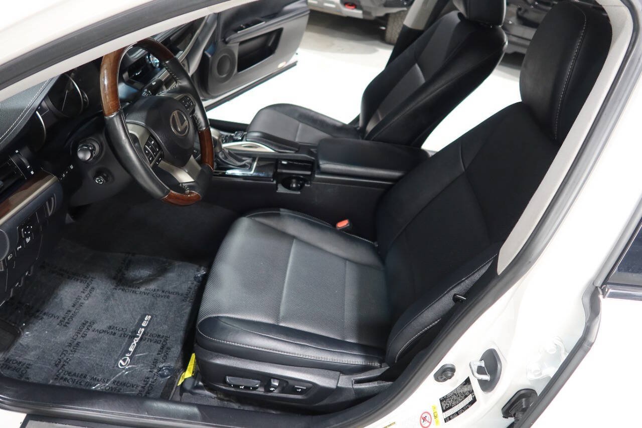 Used 2018 Lexus ES 350 w/ Navigation System Package FWD image 19
