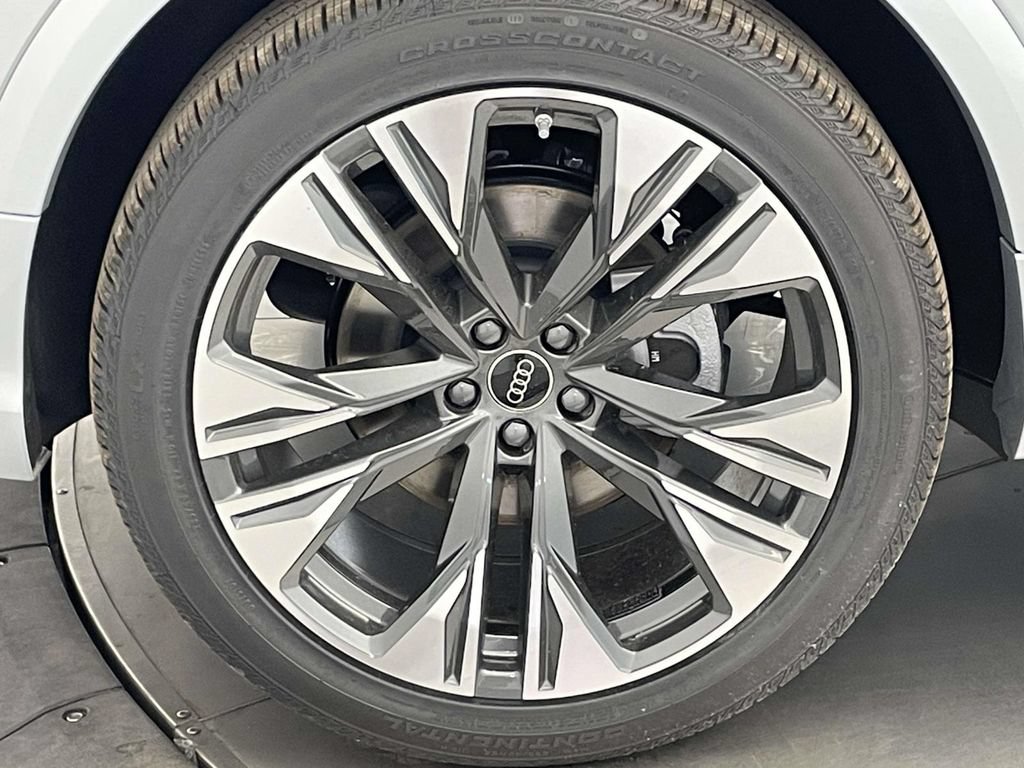 New 2026 Audi Q8 Premium Plus AWD/4WD image 13