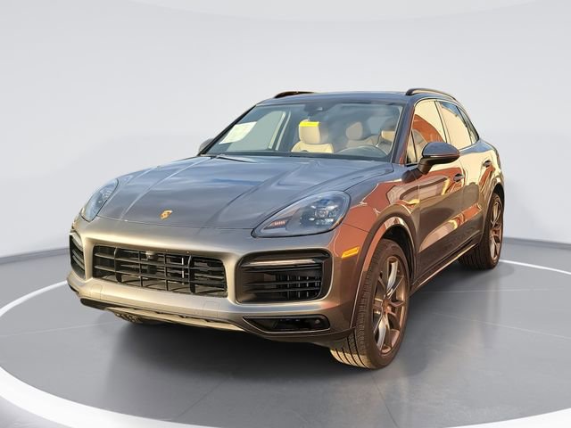 Used 2021 Porsche Cayenne S image 1