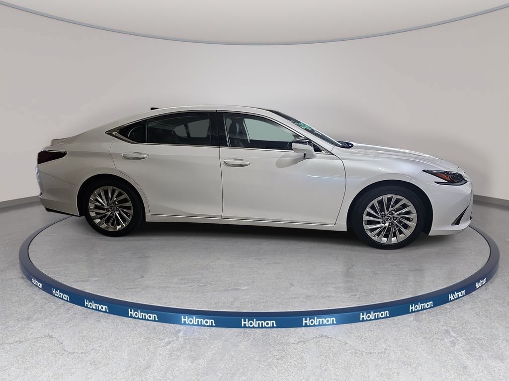 Used 2020 Lexus ES 350 Ultra Luxury w/ Accessory Package 2 FWD image 5