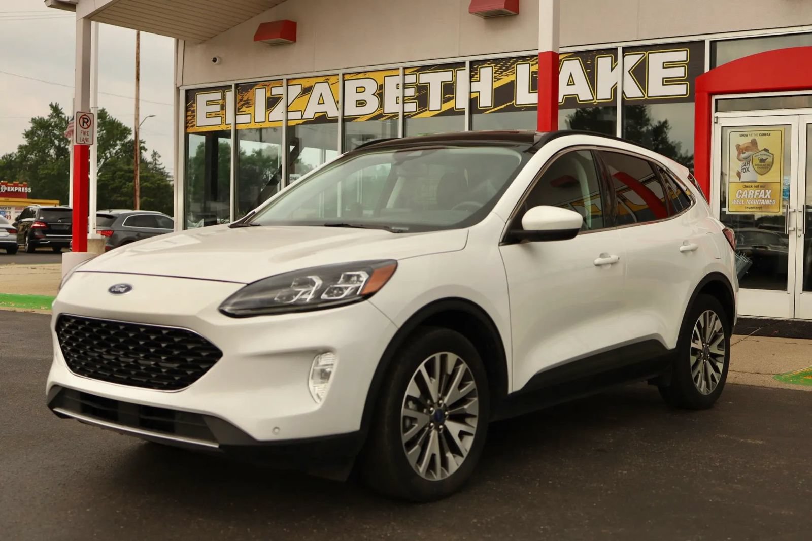 Used 2022 Ford Escape Titanium w/ Class II Trailer Tow Package