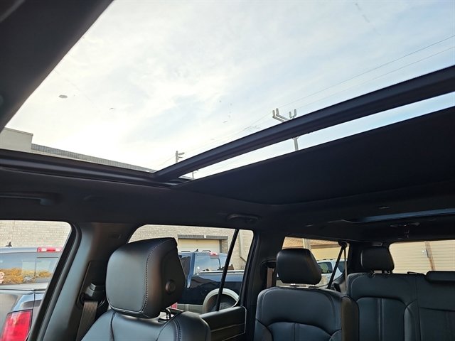 New 2025 Jeep Wagoneer L Series II image 24