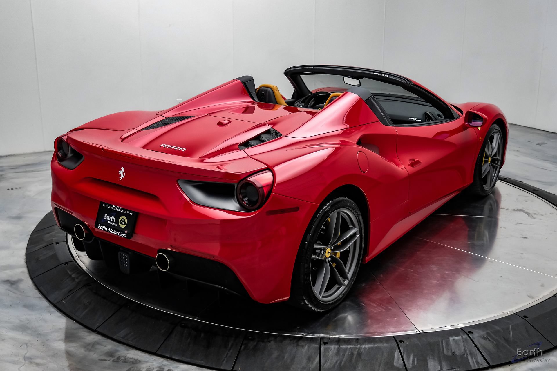 Used 2018 Ferrari 488 Spider RWD image 22