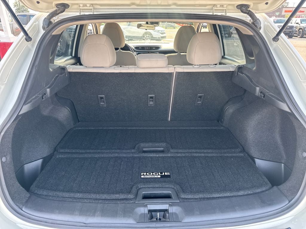 Used 2022 Nissan Rogue Sport SV FWD image 6