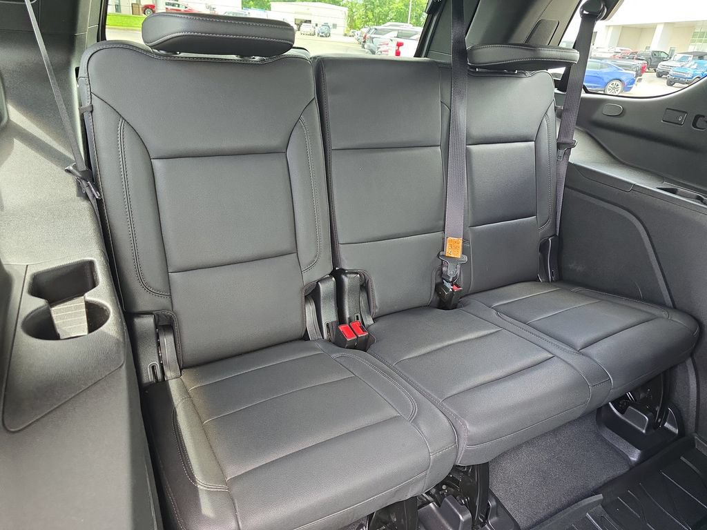Used 2022 Chevrolet Tahoe LT w/ Luxury Package AWD/4WD image 19
