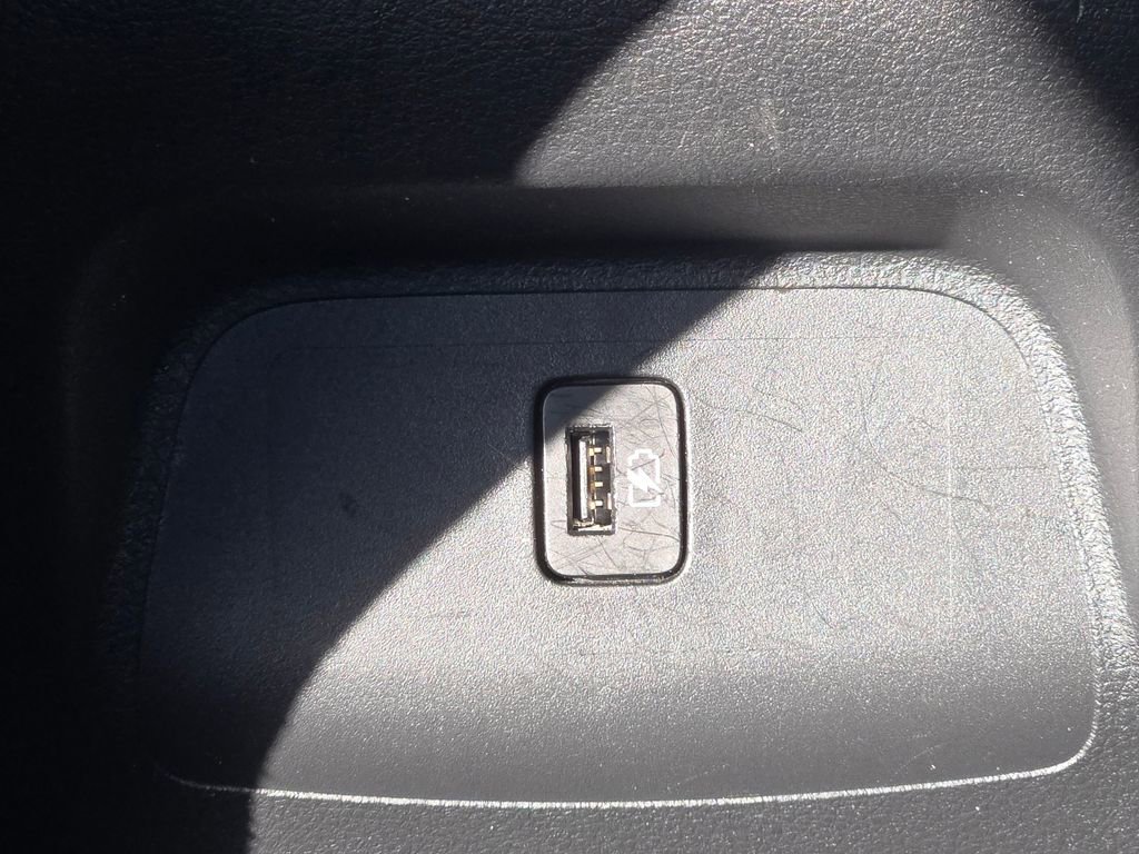 Used 2025 Nissan Sentra SR image 23