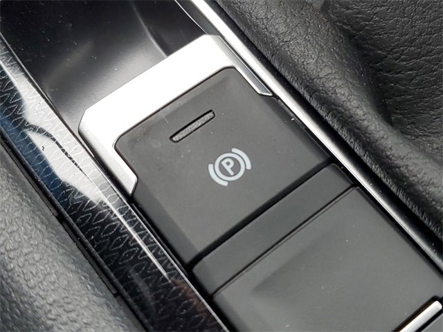 New 2026 Volkswagen Taos S image 28