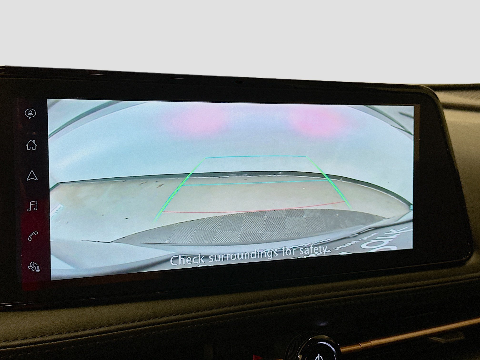 Used 2024 Nissan Ariya AWD image 23