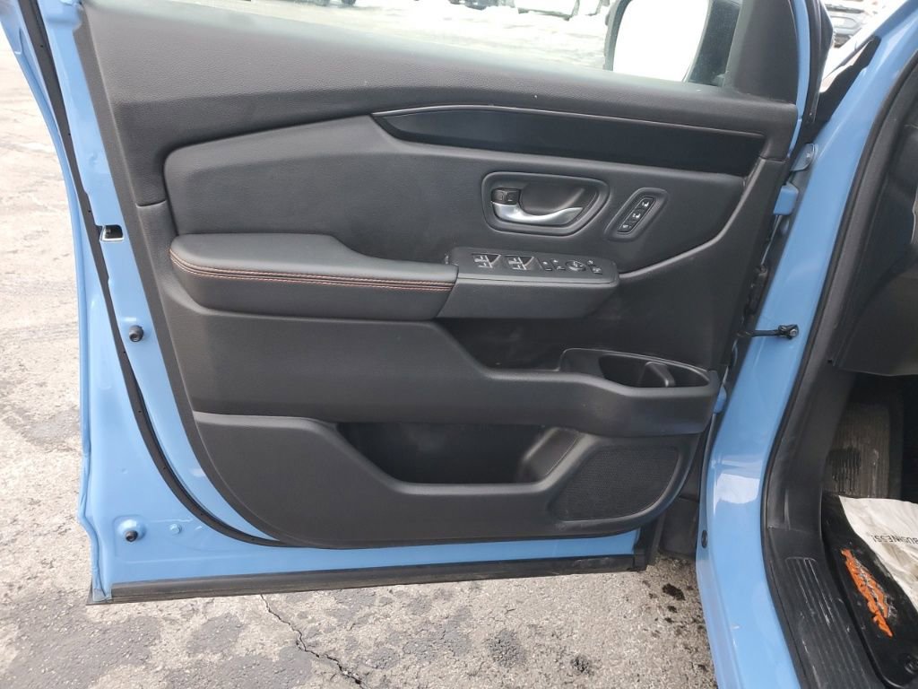 Used 2025 Honda Pilot TrailSport image 22