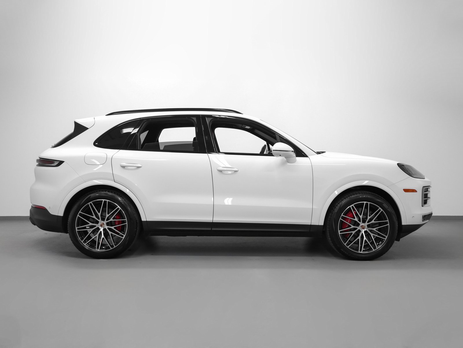 Used 2026 Porsche Cayenne S image 13