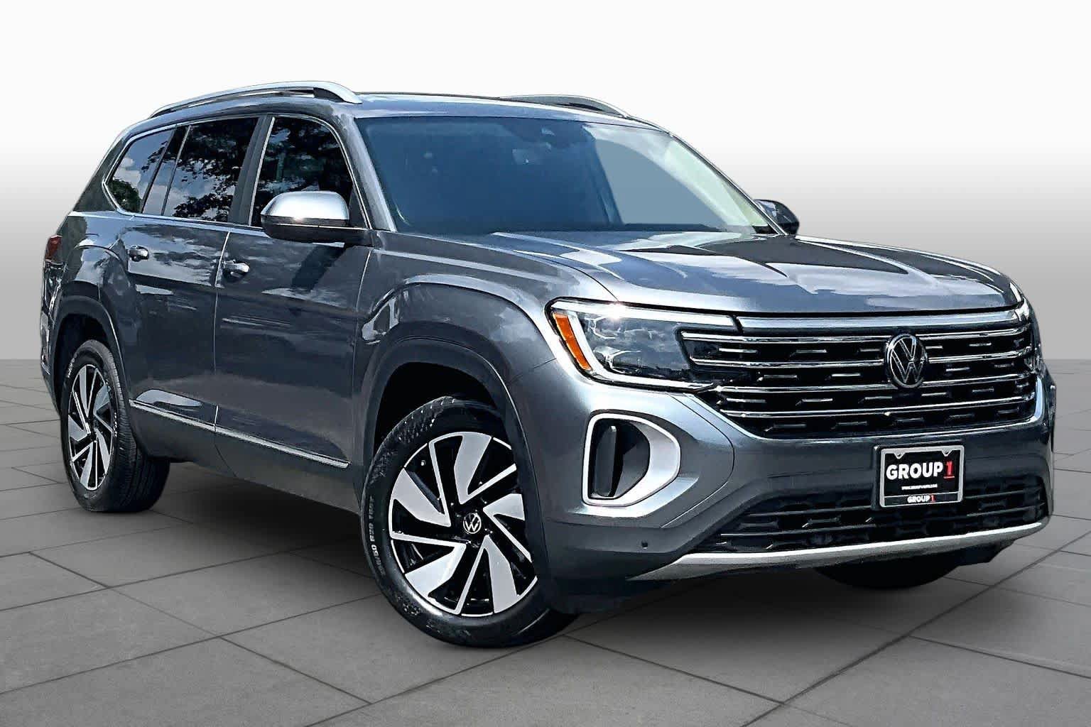 Used 2024 Volkswagen Atlas SEL AWD/4WD image 3