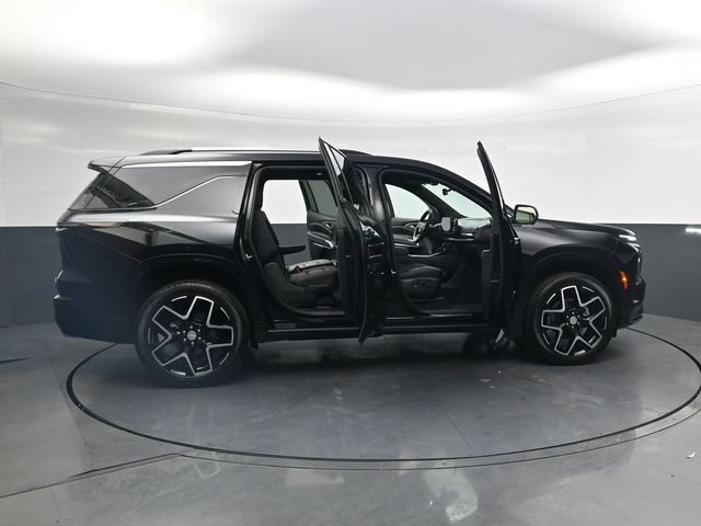 Used 2026 Chevrolet Traverse High Country w/ LPO, Floor Liner Package AWD/4WD image 42