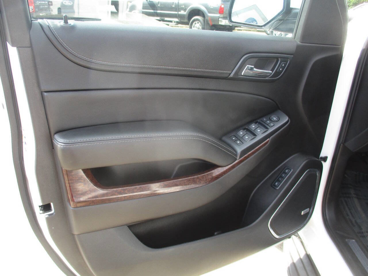 Used 2015 GMC Yukon SLT w/ Open Road Package image 12