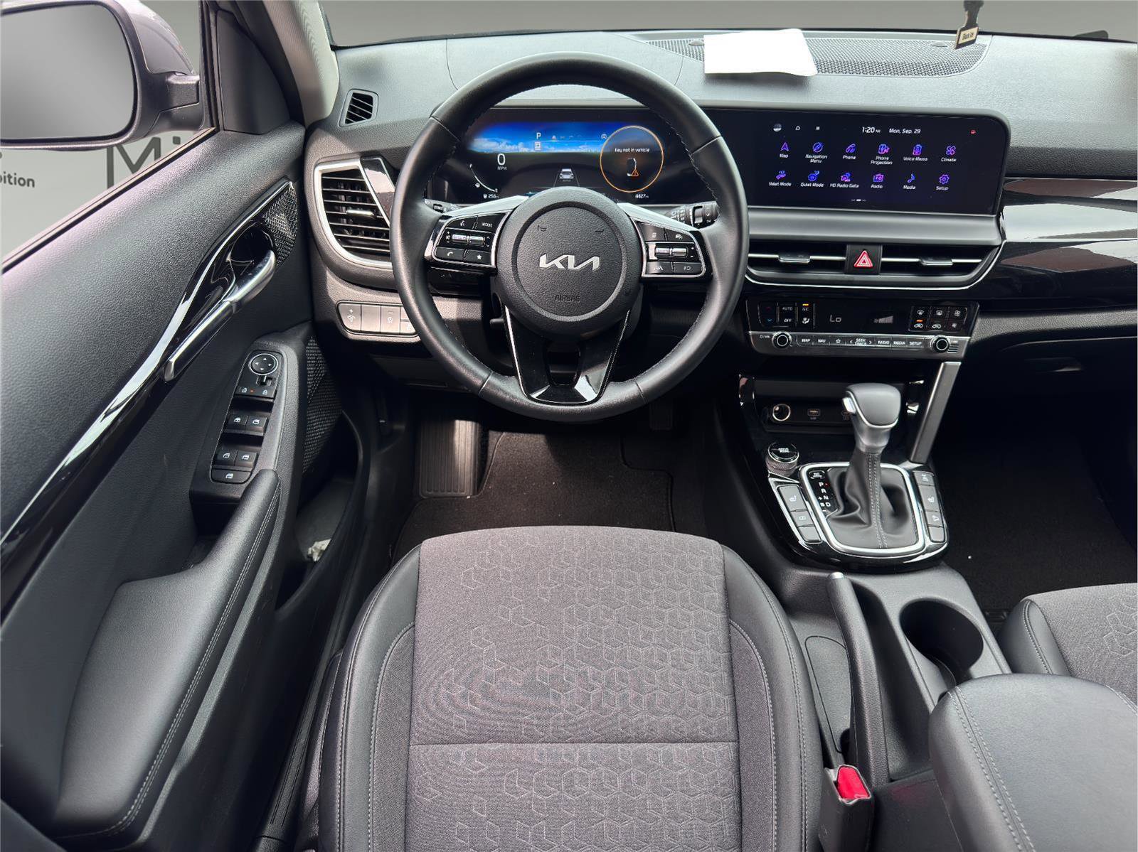 Used 2024 Kia Seltos S image 18