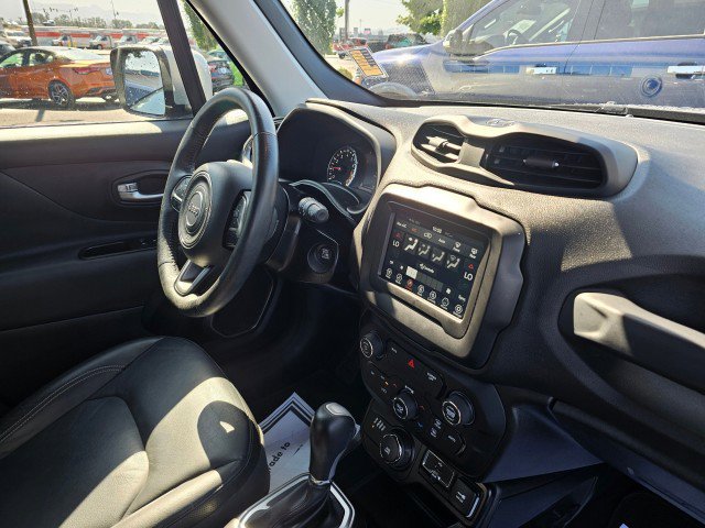 Used 2018 Jeep Renegade Limited image 15