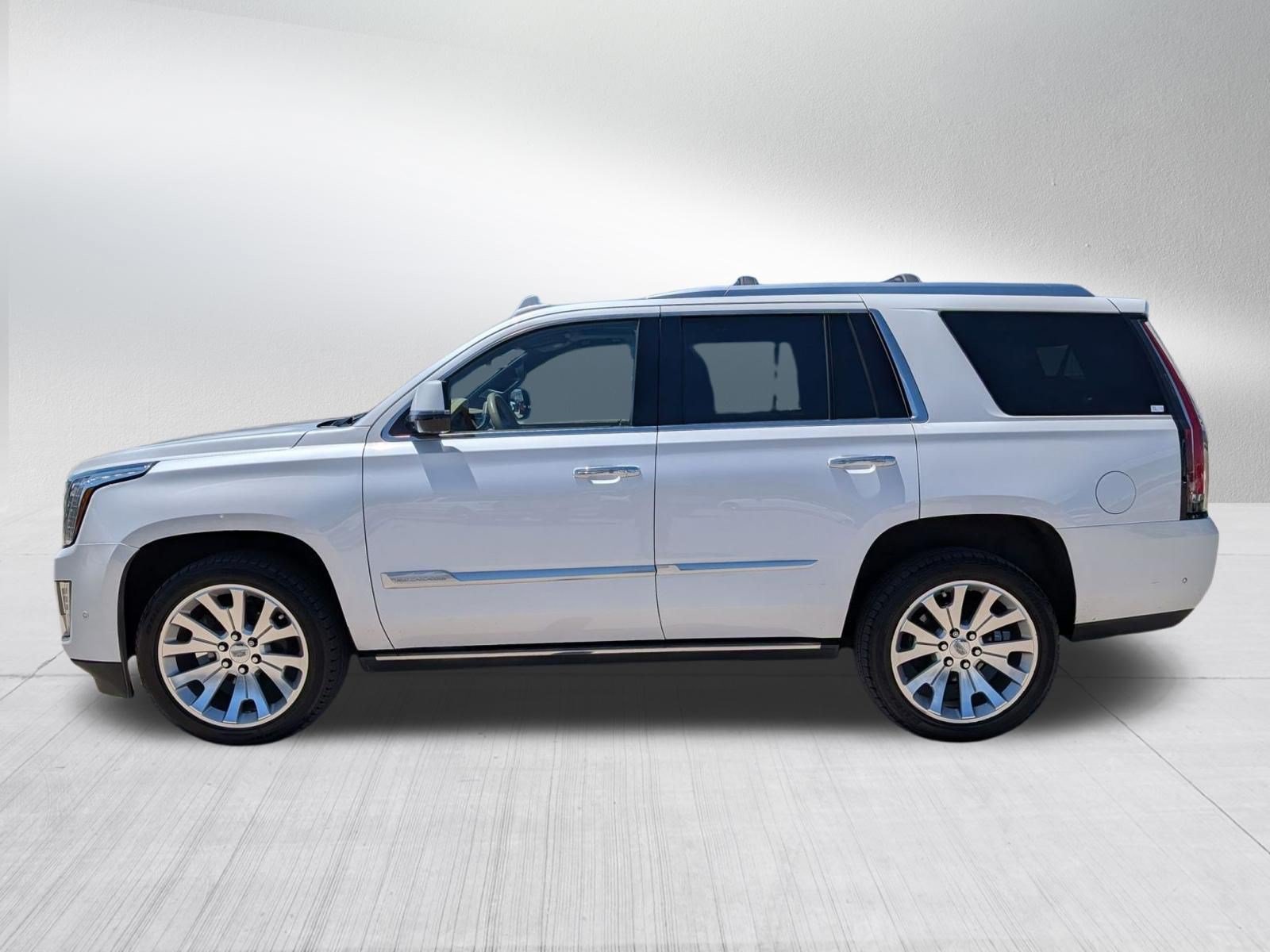 Certified 2020 Cadillac Escalade Platinum AWD/4WD image 3
