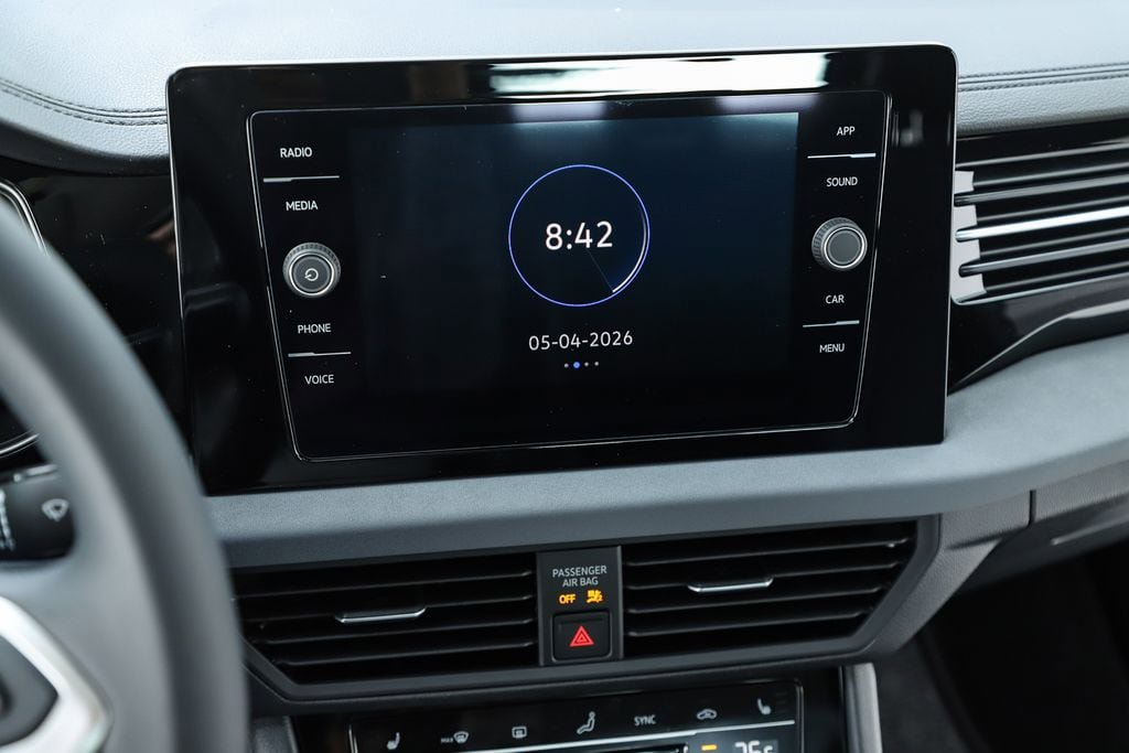 New 2026 Volkswagen Jetta SE FWD image 25