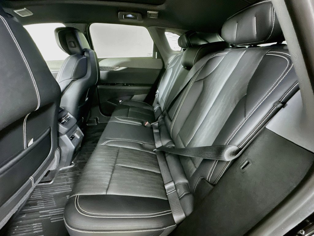 New 2027 Cadillac Optiq Premium Luxury w/ LPO, Floor Liner Package AWD/4WD image 30