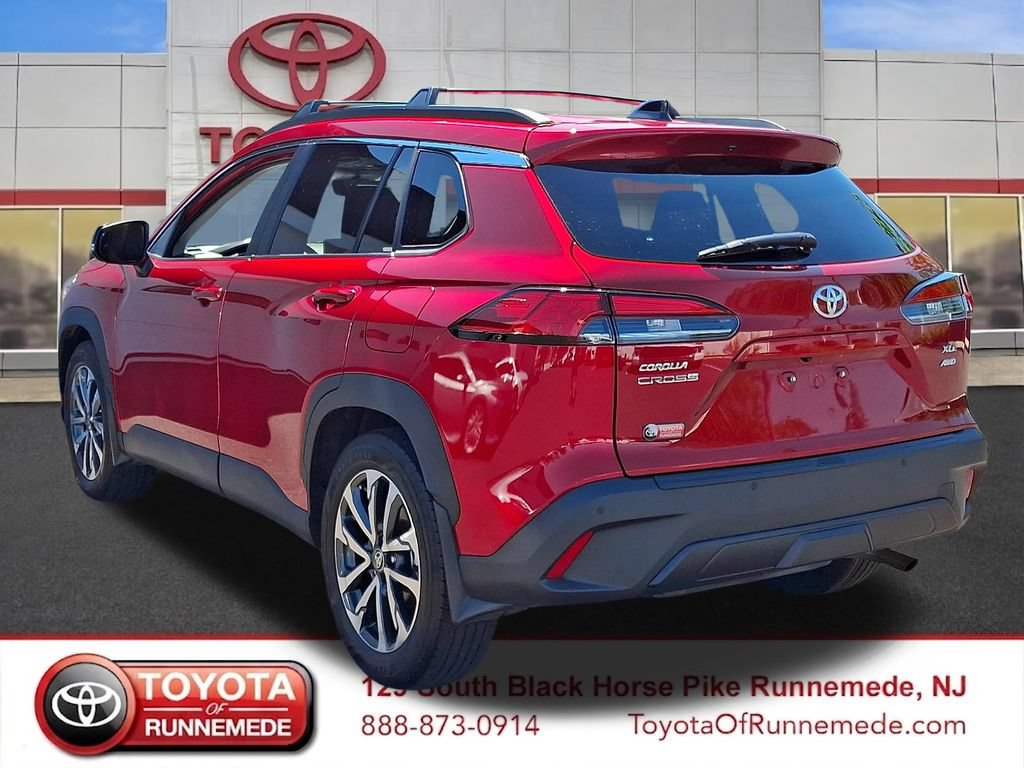 Certified 2025 Toyota Corolla Cross XLE w/ Convenience Package AWD/4WD image 4