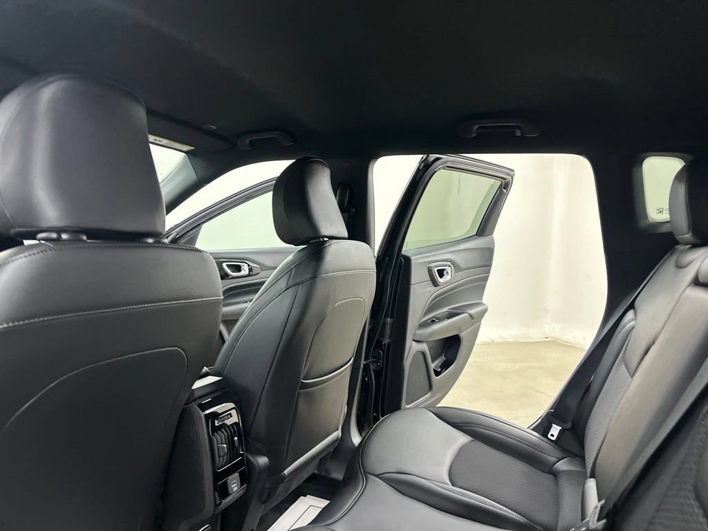 New 2026 Jeep Compass Latitude AWD/4WD image 28
