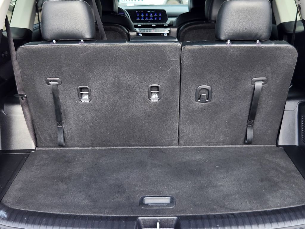 Certified 2025 Kia Telluride EX w/ EX Captain's Chair Package image 15