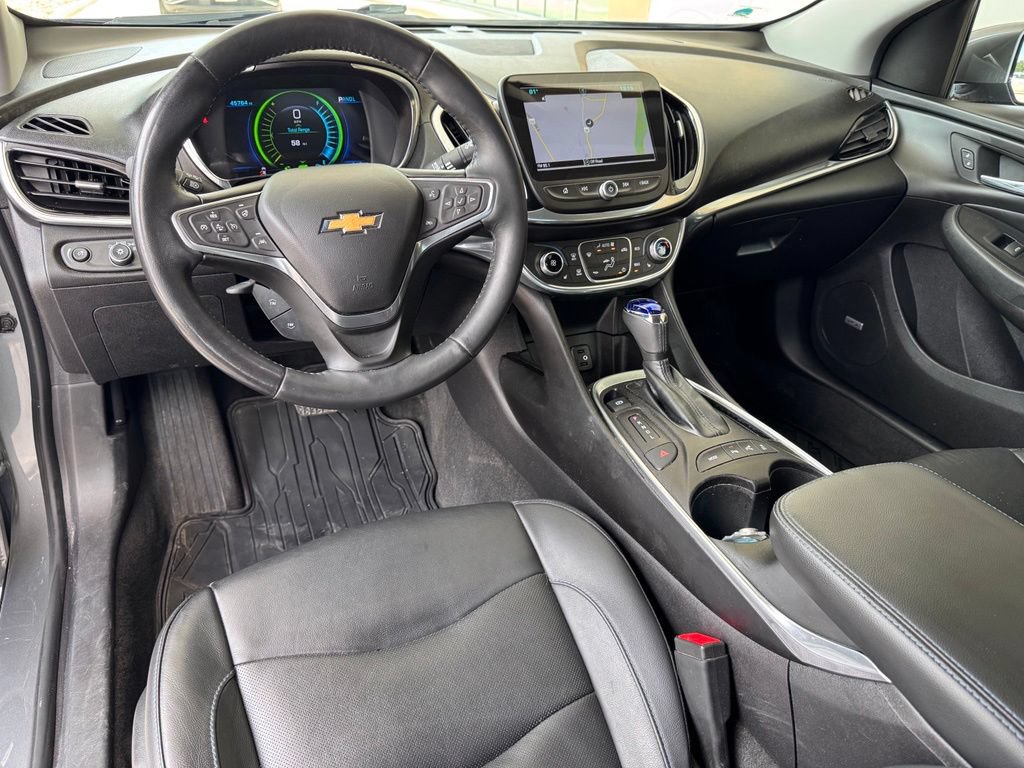 Used 2018 Chevrolet Volt Premier w/ Driver Confidence Package FWD image 2