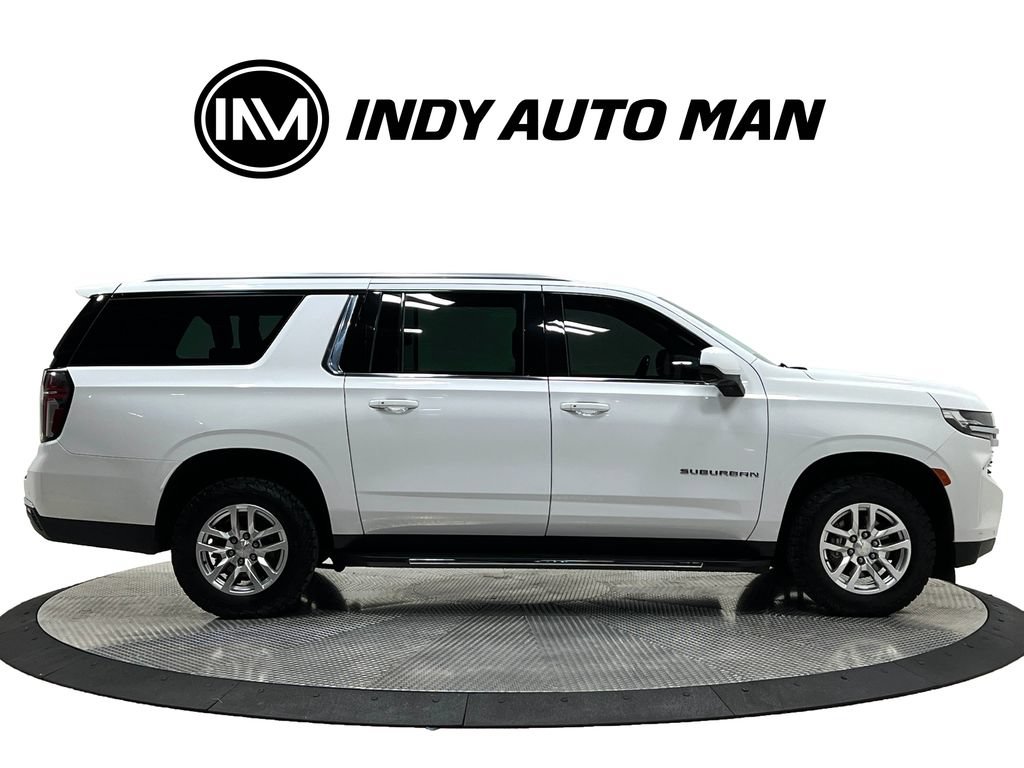 Used 2022 Chevrolet Suburban LT AWD/4WD image 3
