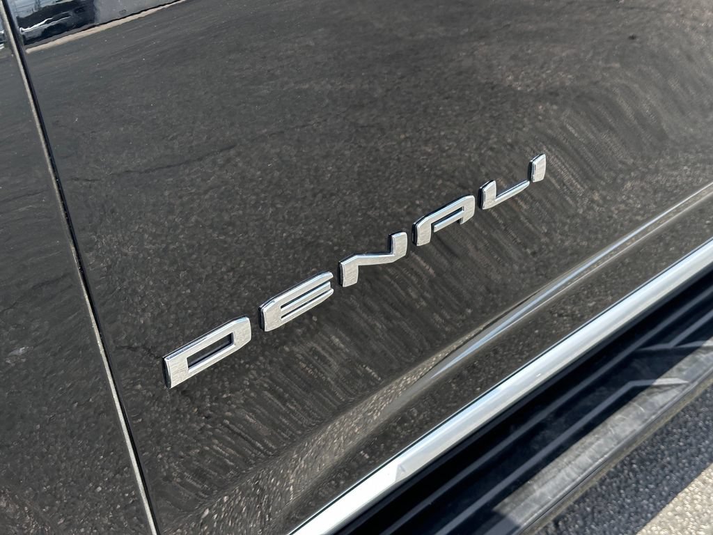 Certified 2024 GMC Yukon Denali w/ LPO, Illumination Package AWD/4WD image 4
