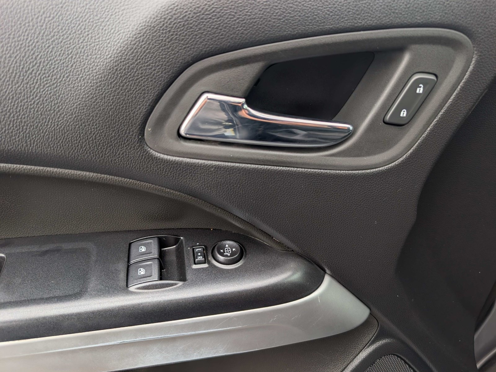 Used 2022 Chevrolet Colorado LT w/ Fleet Safety Package RWD image 19