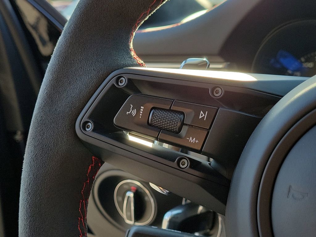 New 2026 Porsche Macan GTS image 36