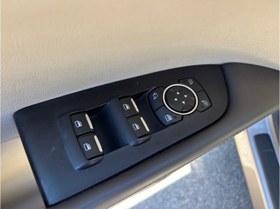 Used 2018 Lincoln MKX Reserve w/ Driver Assistance Package image 24