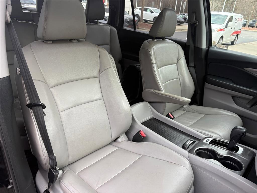 Used 2017 Honda Pilot EX-L image 18