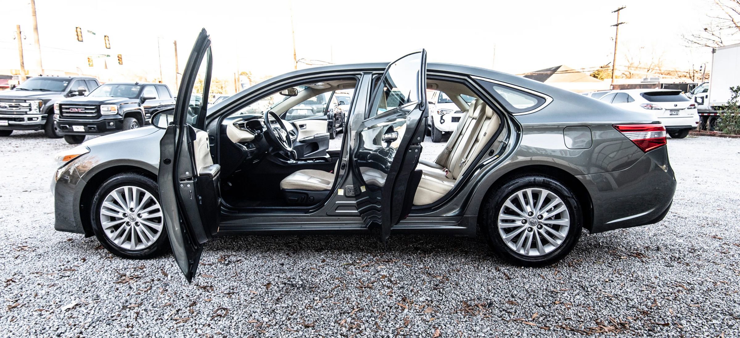 Used 2013 Toyota Avalon XLE Premium image 21