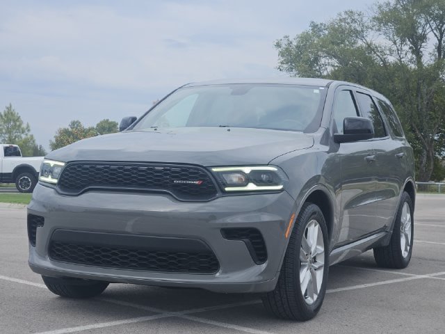 Used 2023 Dodge Durango GT RWD image 3