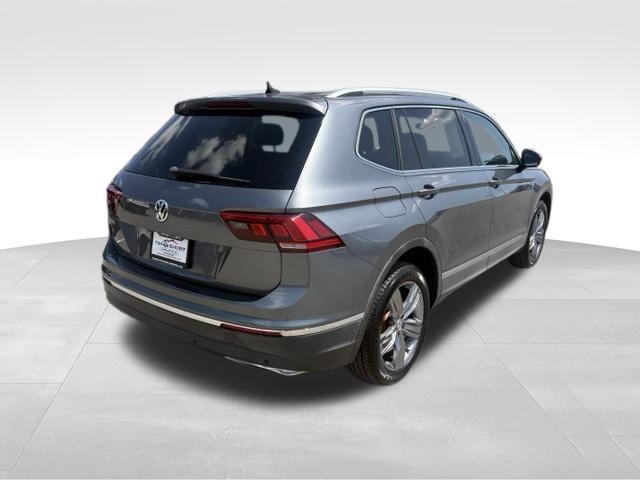 Used 2020 Volkswagen Tiguan SEL FWD image 2