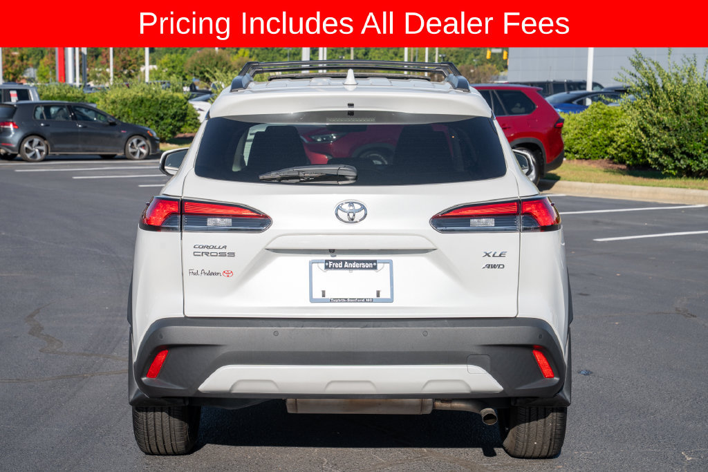 Used 2024 Toyota Corolla Cross XLE w/ Convenience Package AWD/4WD image 4