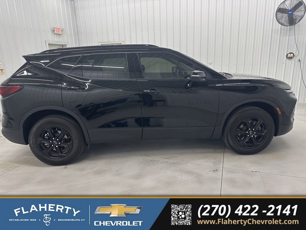 Used 2024 Chevrolet Blazer LT w/ Midnight/Sport Edition image 2